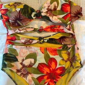 One piece floral swimsuit